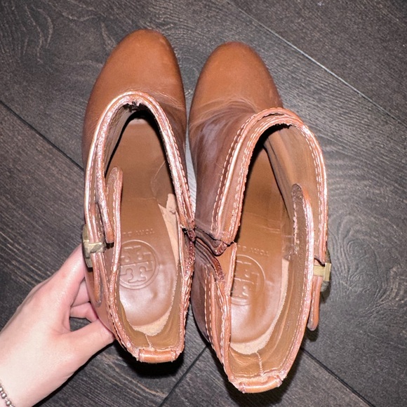 Tory Burch Bristol Brown Leather Ankle Boots - Picture 5 of 6